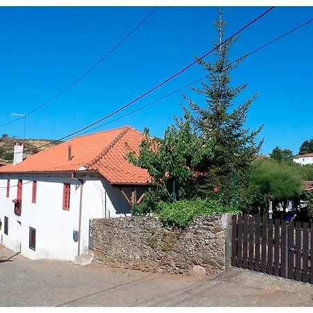 Casa De Sao Nicolau Macedo de Cavaleiros